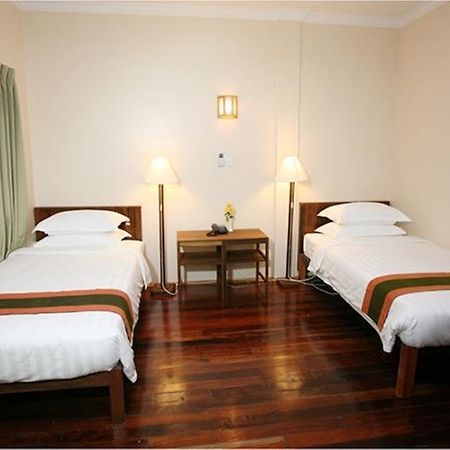 Hotel June Business Bed Breakfast Yangon Exterior photo