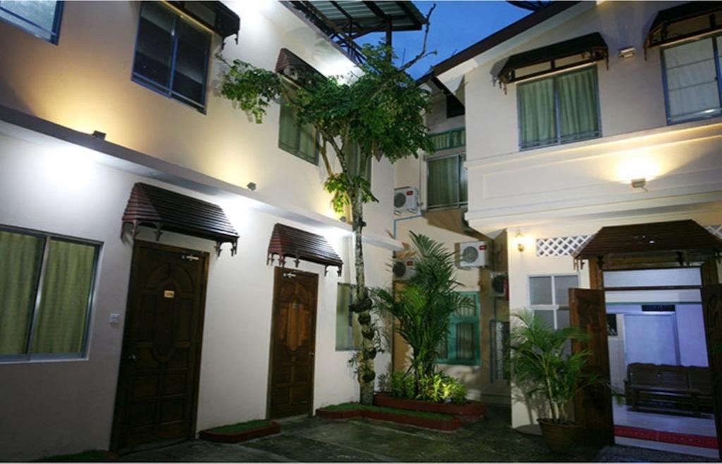 Hotel June Business Bed Breakfast Yangon Exterior photo