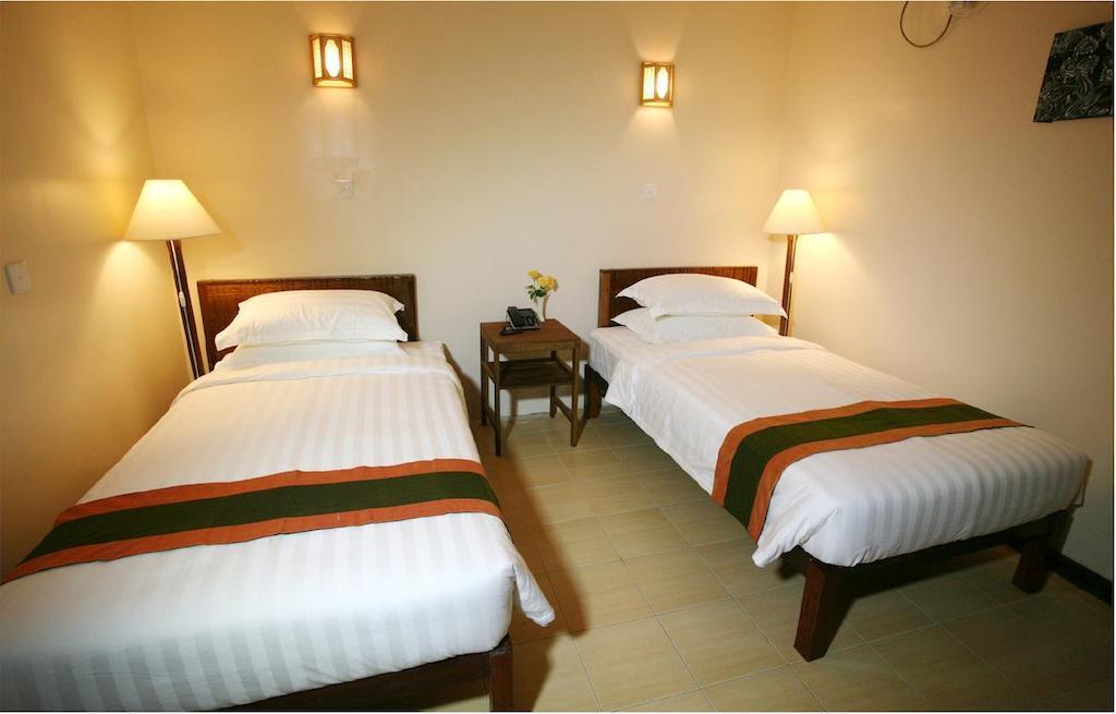 Hotel June Business Bed Breakfast Yangon Exterior photo